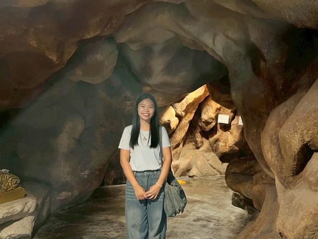 วัดหลวงพี่แซม พนัสนิคม