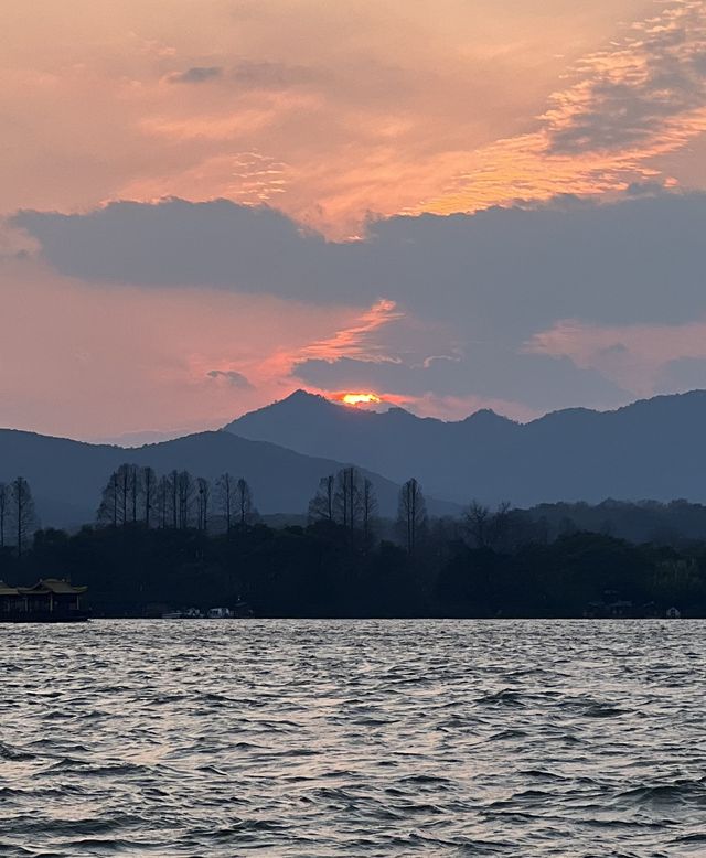 Sunset at West Lake in Hangzhou