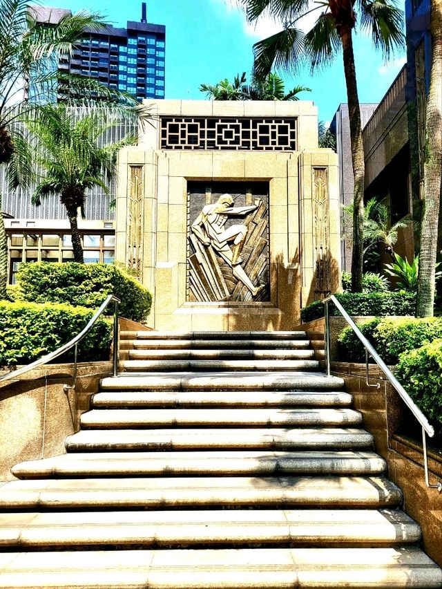 The modern art sculptures of Parkview Square