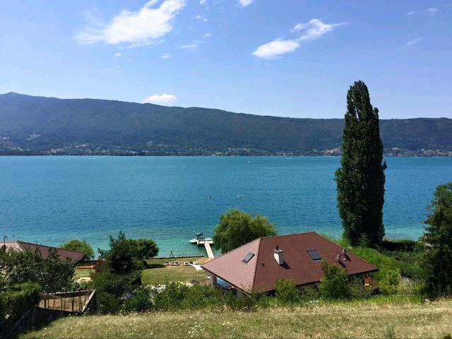 🌿 Annecy | 阿尔卑斯的威尼斯，掉进水彩画的童话