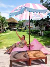 Top Seacret Beach Cafe หัวหิน