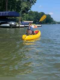 🚣‍♂️🌴 Lake Titiwangsa – Water Fun & Nature Vibes in the Heart of KL! 🌞🌊