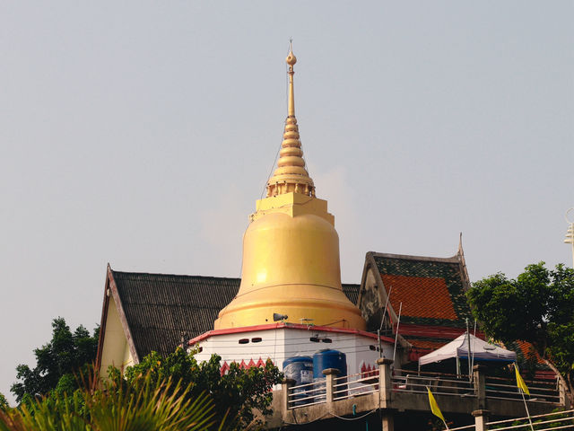 วัดเกาะลอย ศรีราชา 