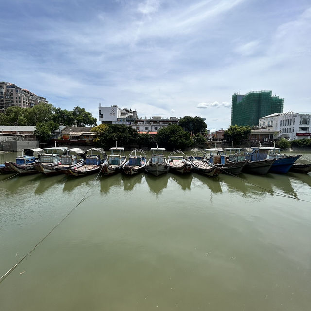 🎣 Shapowei Unfiltered: Where Xiamen's Fishing Boats Dock Next to Hipster Cafes!