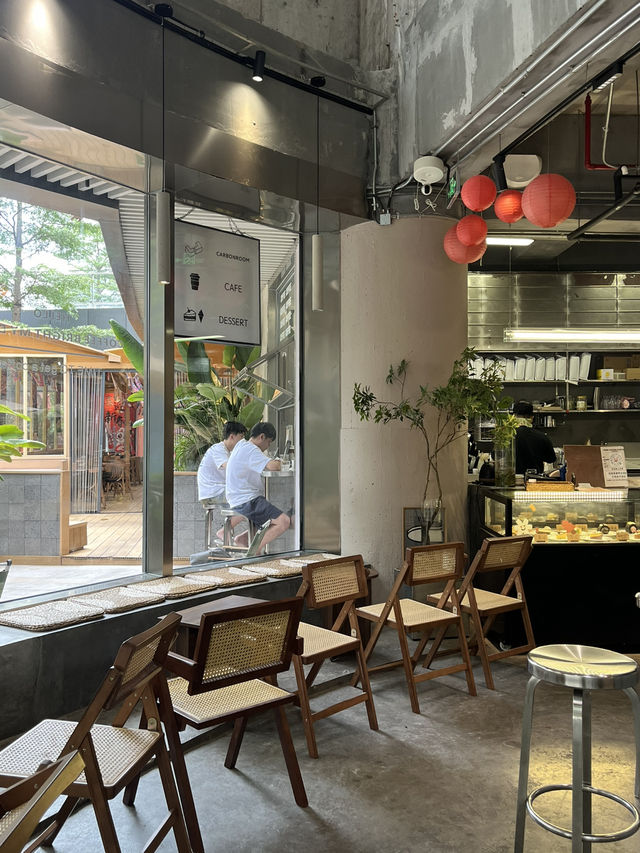 광저우 카페, 고양이와 함께 CARBONROOM☕
