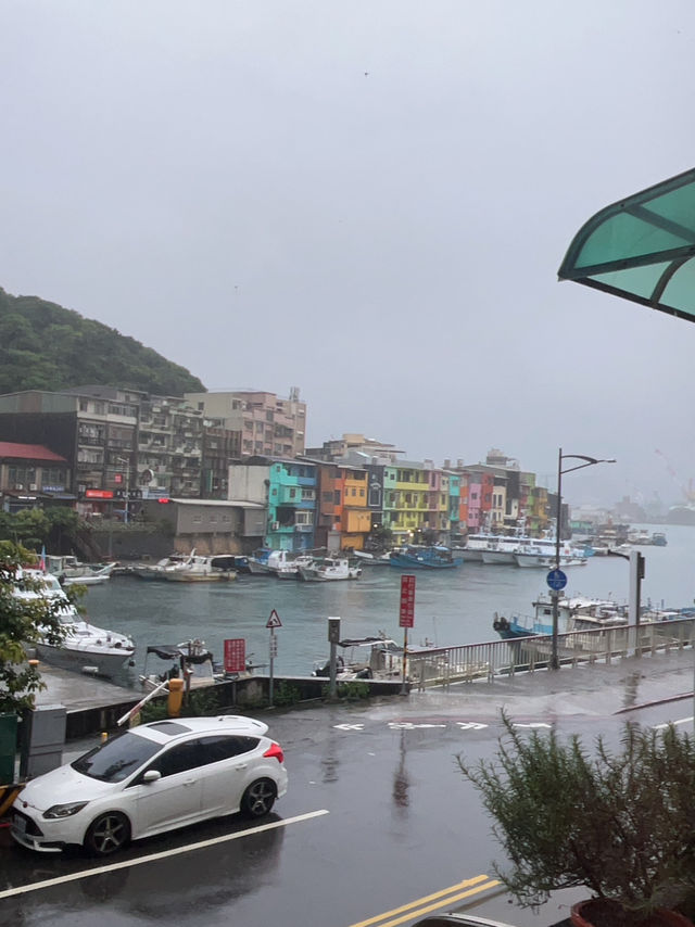 🌧️基隆雨中自駕一日遊｜霧氣中的城市美學，靜靜散步剛剛好 