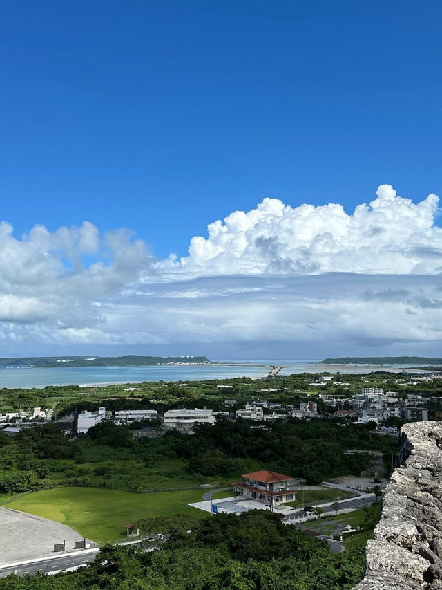 【高台からの絶景と歴史】風と石が語る「勝連城跡」