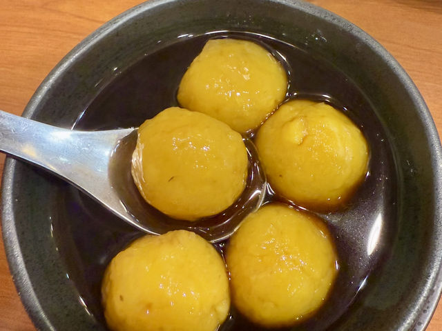漢神百貨旁巷內最夯的（龍袍湯包）非吃不可的美食