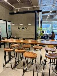 MOMENT COFFEE – A Stylish Chill Spot in the Heart of Makati
