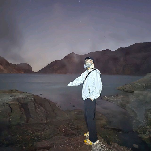 泗水双火山加瀑布