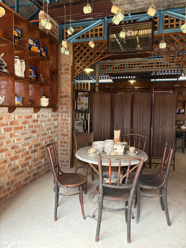 Kin Loong Gallery in Ipoh, A Display of White Coffee History