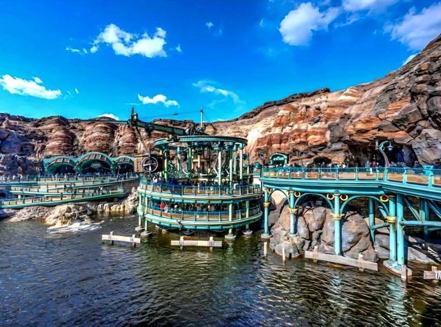 Uncover Wonders at Mysterious Island!