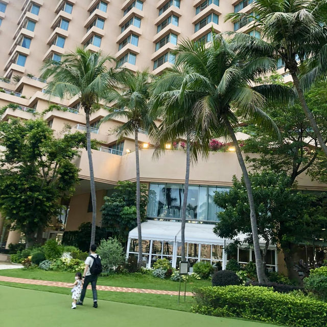 Coastal Calm & City Convenience: A Stay at Hong Kong Gold Coast Hotel