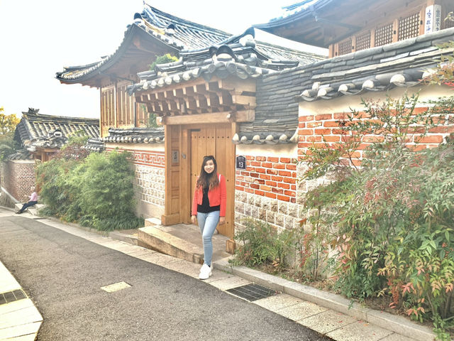 Step Into a Korean Postcard ✨📸 Bukchon Hanok Village 
