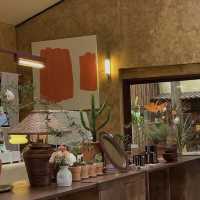 ทิวา & รษา Thai Kitchen and Café แบบสดใหม่ 
