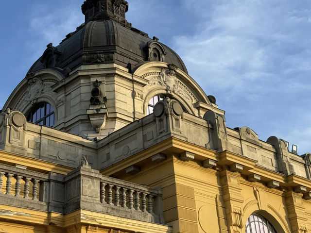 Szechenyi Thermal Bath: My Recent Experience & Tips for Your Visit! ♨️🤩