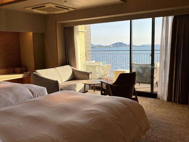 Biwafront Hikone: A Hidden Gem on Lake Biwa! ♨️🇯🇵