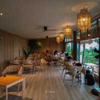 🌿 Bay View Cafe Sametnangshe boutique
