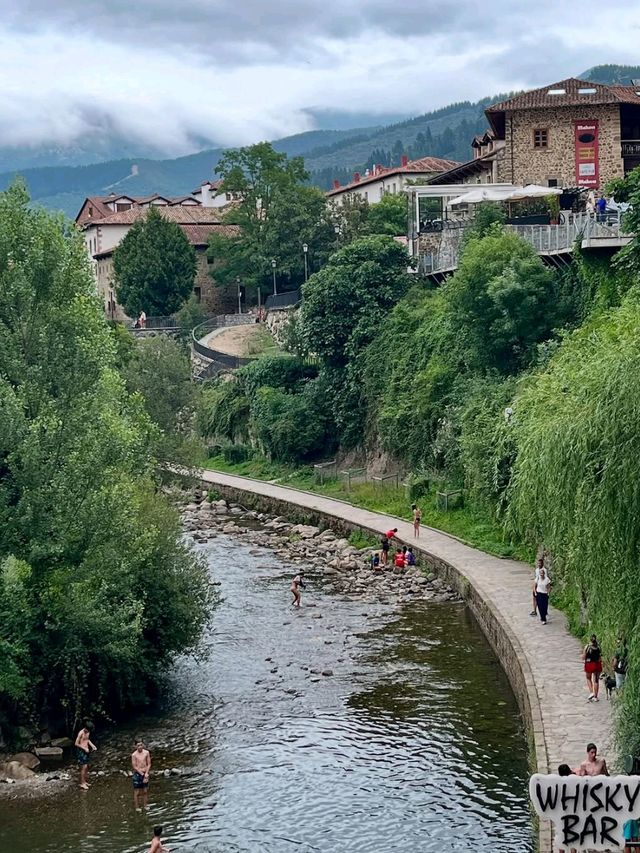 Cozy Streets and Mountain Views in Potes