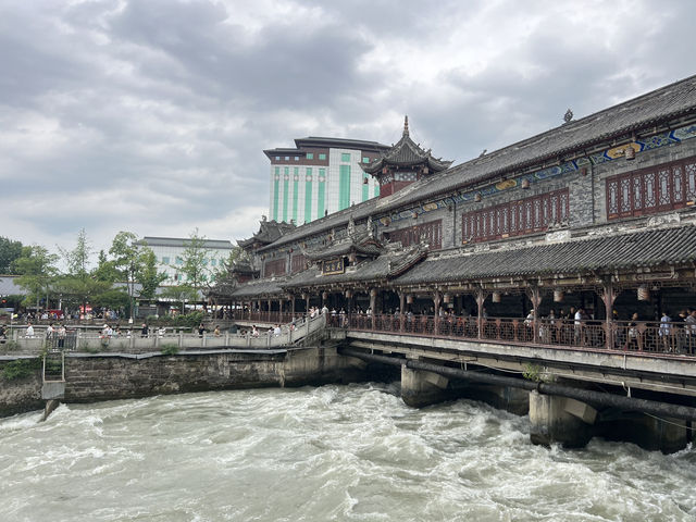 สะพานหนานเฉียว (南桥） ตูเจียงเยี่ยน 