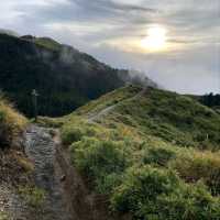 Chasing Peaks and Clouds at Qilai Nanhua
