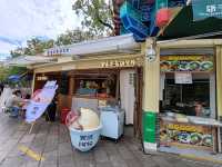Kunming's Green Lake: Timeless Charm and Market Vibes
