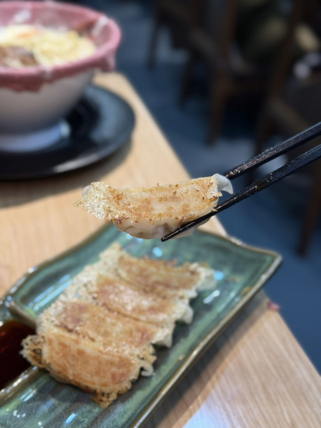 大阪過江龍·泡沫系牛骨白湯拉麵