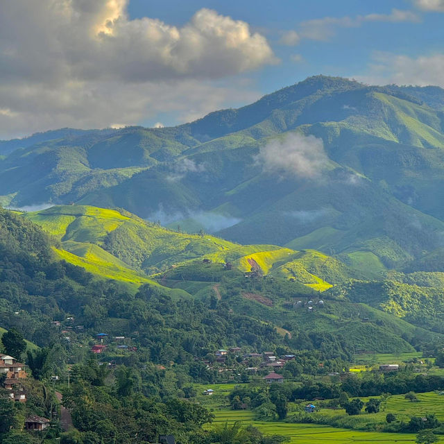 สะปัน – เสน่ห์หมู่บ้านเล็กกลางหุบเขาในฤดูฝน 🌧️⛰️ สะปัน – เสน่ห์หมู่บ้านเล็กกลางหุบเขาในฤดูฝน 🌧️⛰️