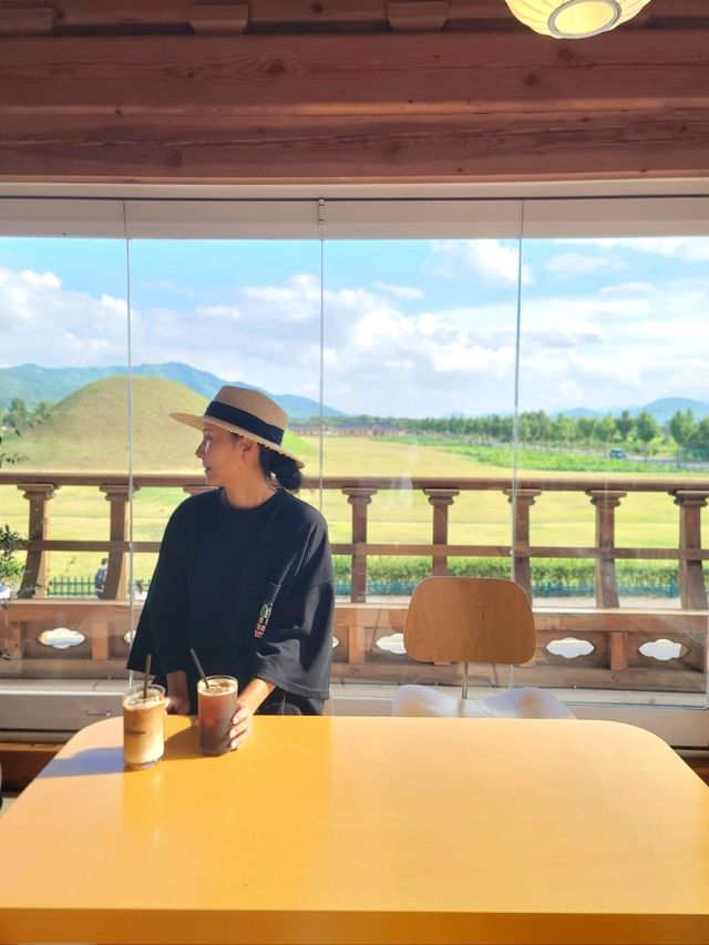 초록 왕릉뷰가 멋진 경주 황리단길 한옥카페💚