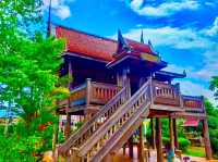 詩人的足跡：探訪 Sunthon Phu 紀念碑