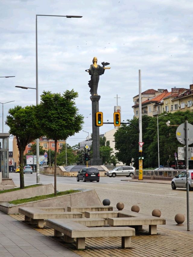 城市的守護女神#聖索菲亞紀念碑（The Monument of Saint Sofia - Patron of City）-Sofia Bulgaria