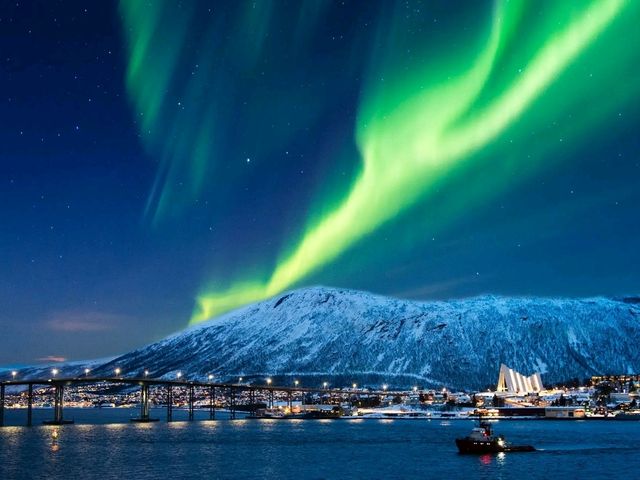 Chasing the magnificent northern lights @ Tromso in Norway!