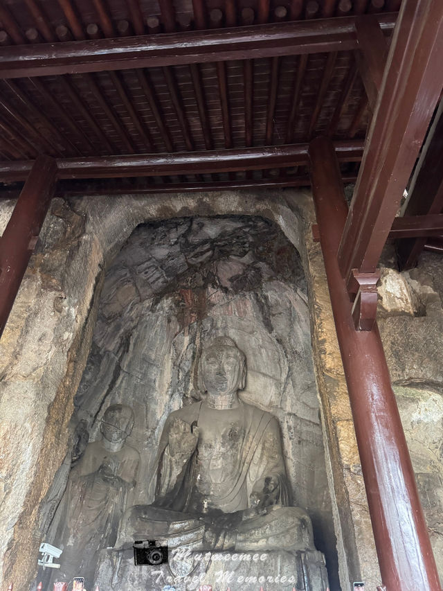 🗿 Longmen Grottoes 