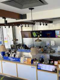 Gigi Coffee at One Utama: A Minimalist Urban Retreat ☕🌆