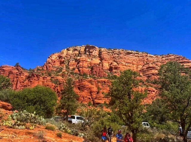 ⛪ “Chapel of the Holy Cross – Faith Carved into the Red Rocks!”