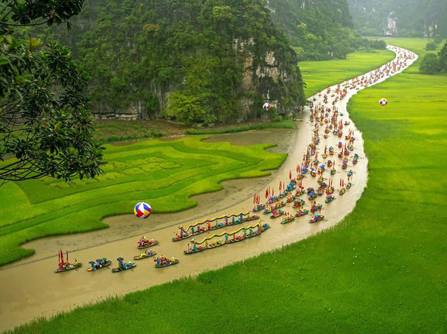 🌿 1 Day in Ninh Binh – The “Halong Bay on Land” Adventure 🚣‍♀️✨