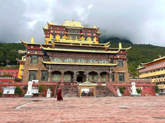 “Whispers of Faith at Muli Grand Monastery”