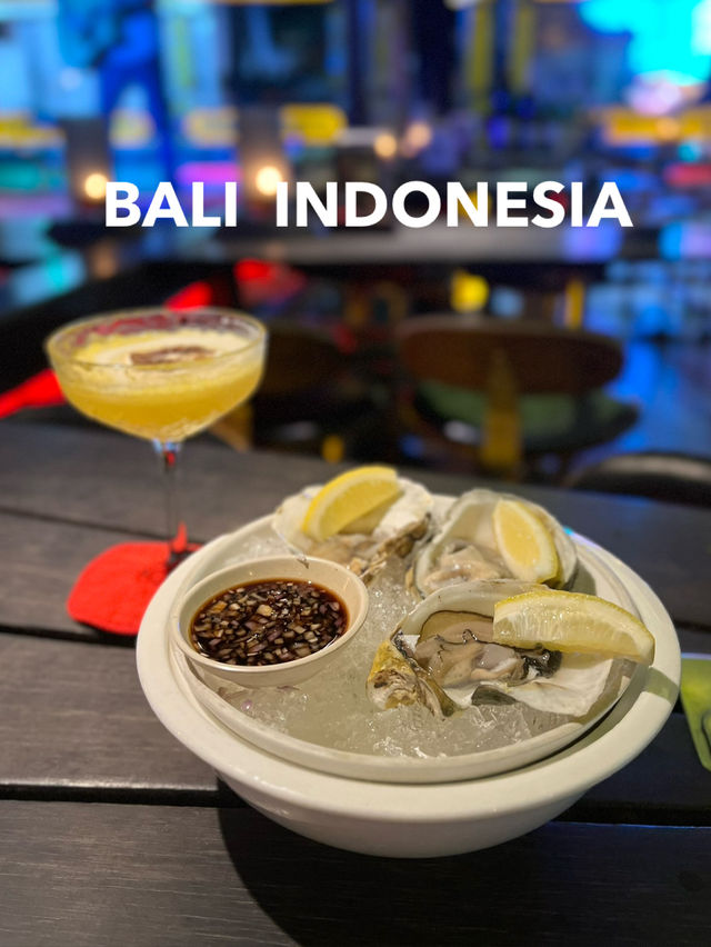 【バリ島 インドネシア】毎日9pmまでOysterが破壊の値段で食べれるワインバー🦪🥂