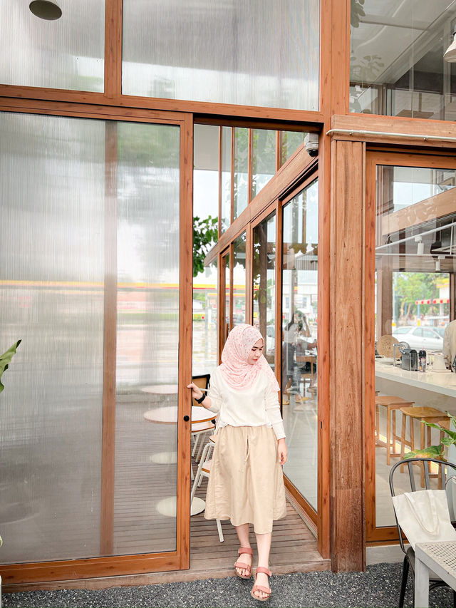 📍 Brewtanist Café, ปราจีนบุรี