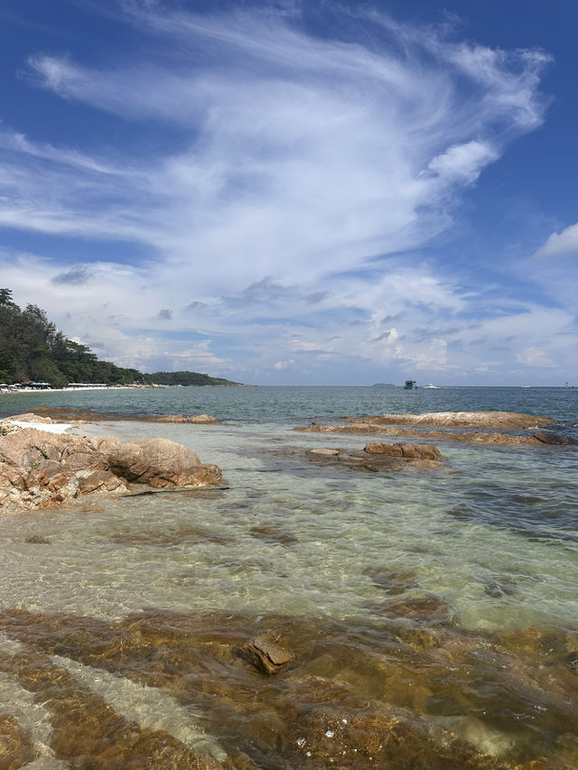 อ่าวไผ่ 📍เกาะเสม็ด ✨🏖️