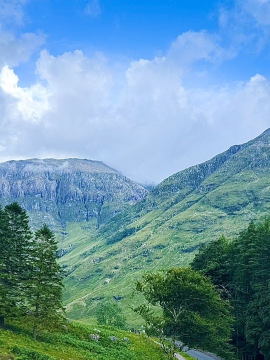 Scottish Peaks Views⛰️