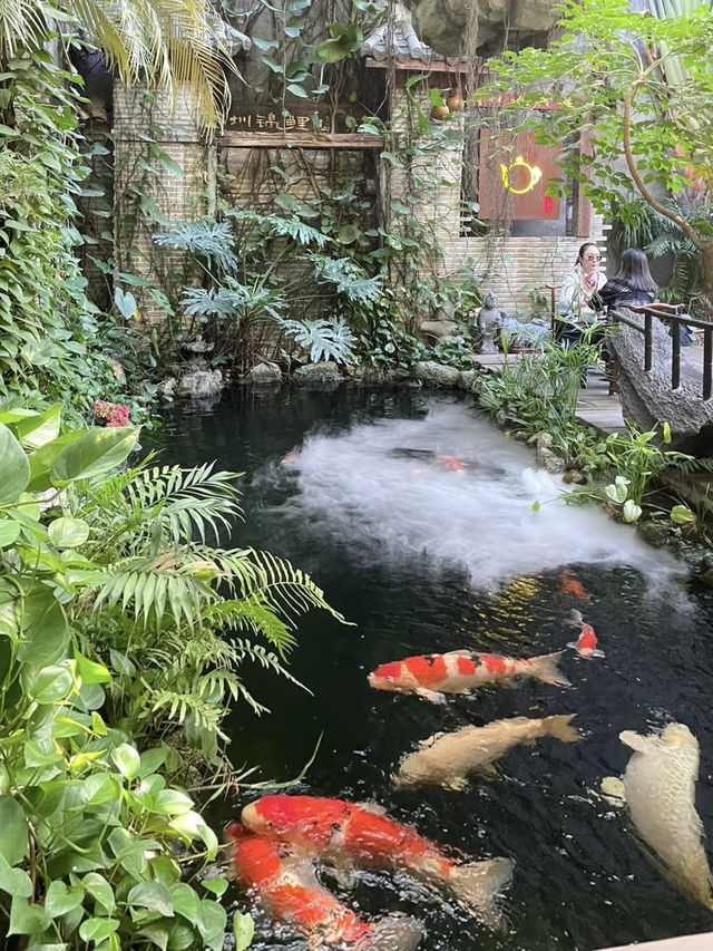 一秒穿越江南水鄉💕荷蘭花卉小鎮(水一方茶館)錦鯉茶館禪意十足 一秒穿越江南水鄉💕荷蘭花卉小鎮(水一方茶館)錦鯉茶館禪意十足