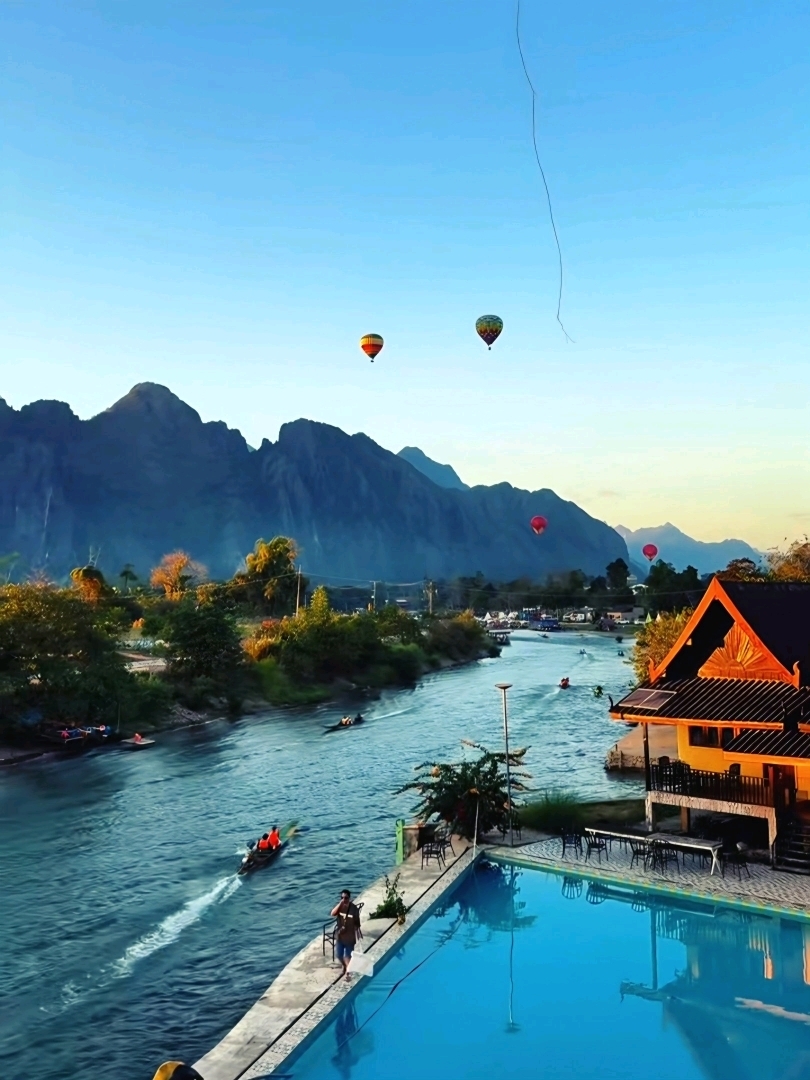 The Town That Completely Changed My First Impression of Laos 🇱🇦
