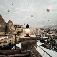 Watching Hot Air Balloons @ Sultan Cave Suite