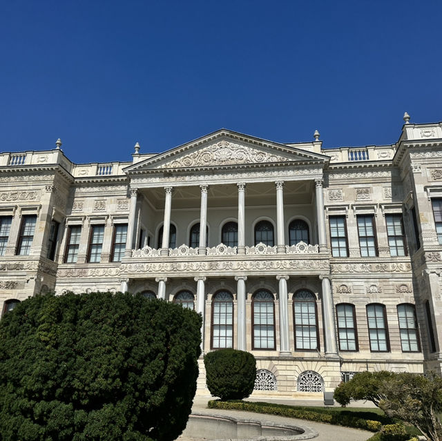 "Step into Royal Splendor: Exploring the Magnificent Dolmabahçe Palace"