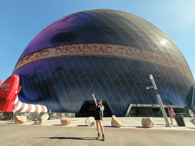 Las Vegas Must-See Show | The Sphere 4D Indoor Experience Guide and Ticket Tips