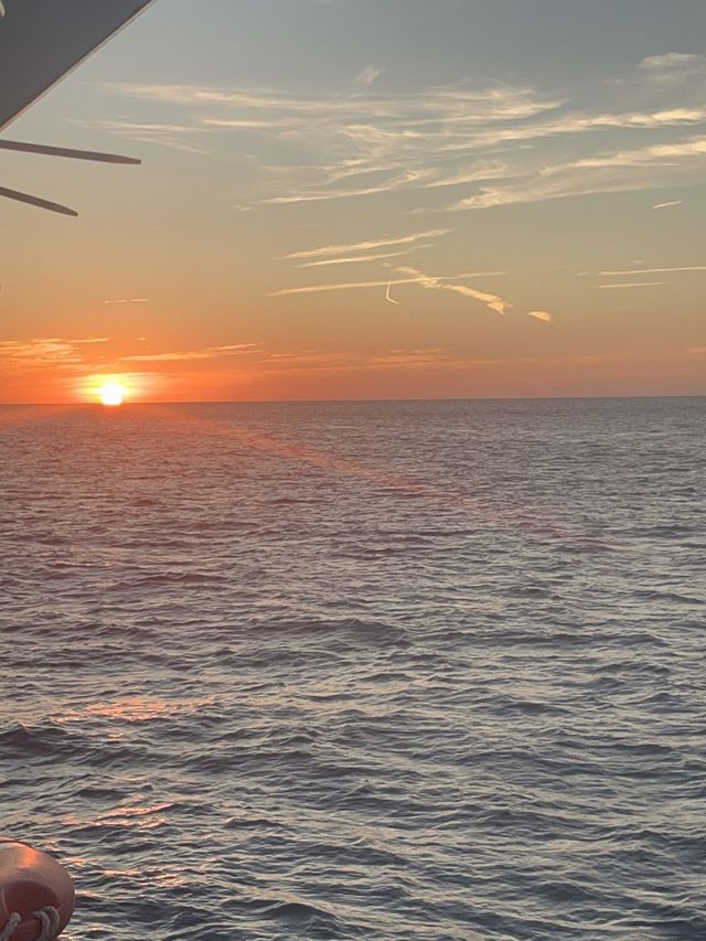 Beautiful sunset on a boat 🥂☀️🫶🙏