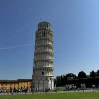 The Leaning Tower of Pisa : Effortlessly Tilted