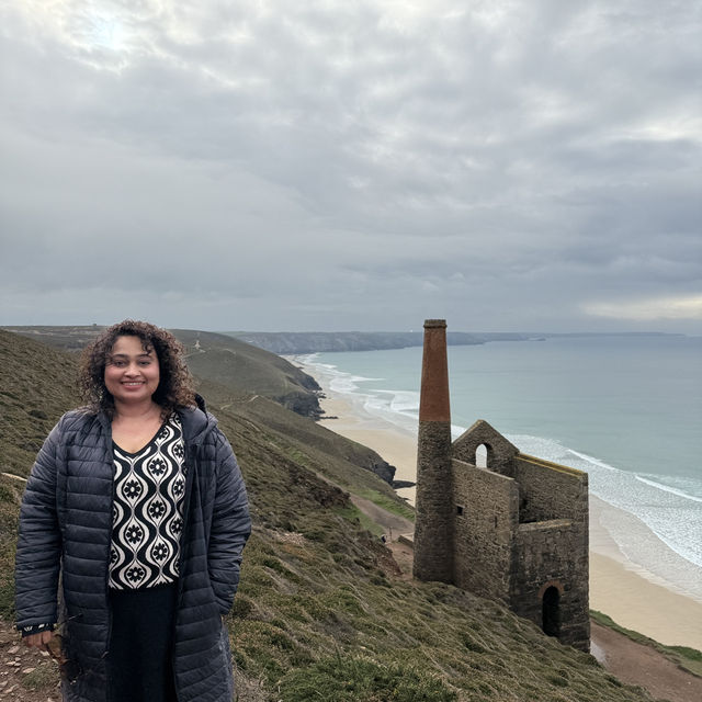 “Exploring the Timeless Beauty of Wheal Coates: A Serene November Escape”