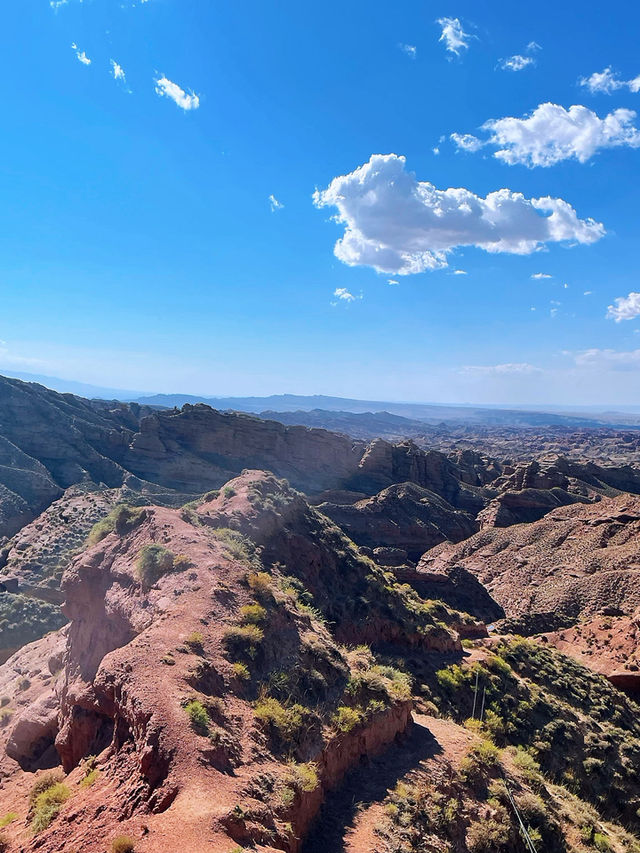 🏜️ China’s Secret Grand Canyon – Silk Road Scenery That’ll Take Your Breath Away